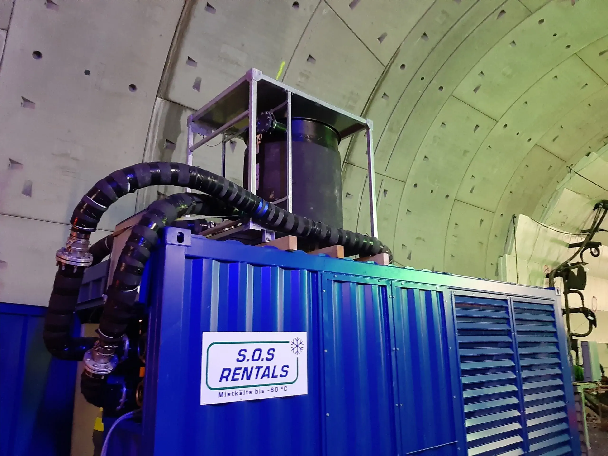 Low-temperature system supporting shaft construction through controlled ground freezing.